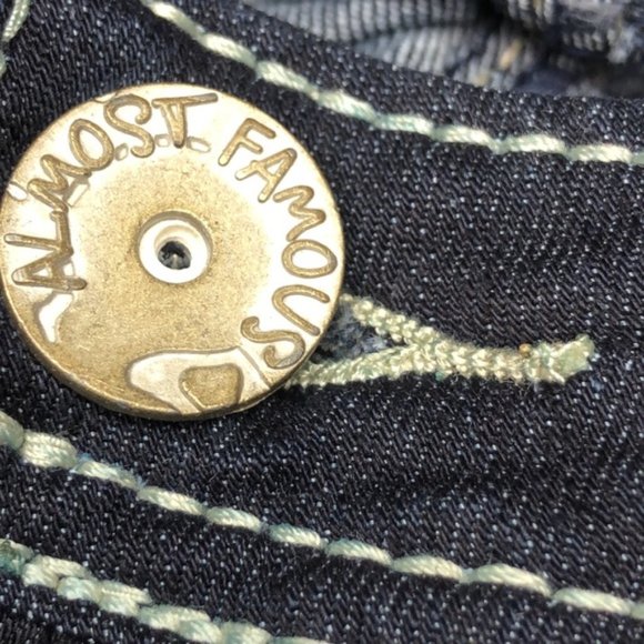 LIKE NEW ALMOST FAMOUS SLIM STRAIGHT JEANS 9/29x30 ๐ - Picture 8 of 13